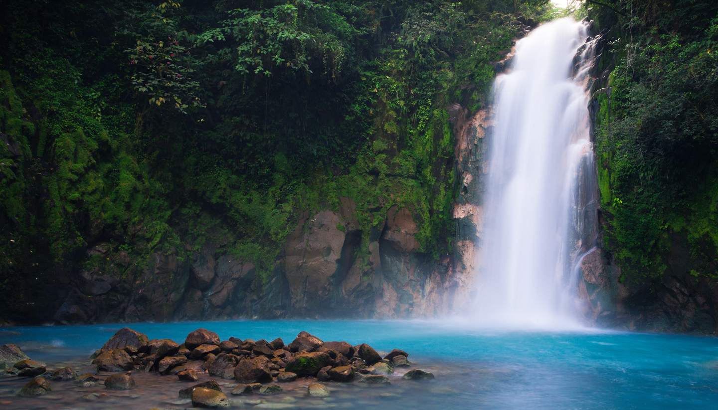 16 things to know before travelling to Costa Rica - shu-Costa-Rica-Rio-Celeste-waterfall-41230286-1440x823