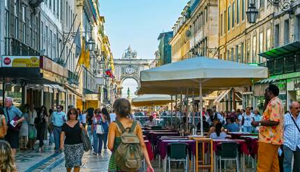 People shopping in Lisbon