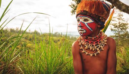 shu-Papua-New-Guinea-Piaya-Young-Tribe-Member-715194547-430x246